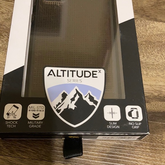 NWT Galaxy S 20 Plus “Cell helmet” altitude series phone case!! Black - Picture 3 of 5